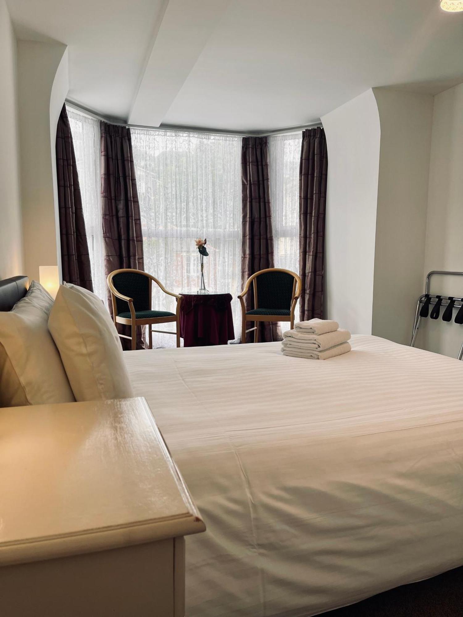 One Bedroom Apartment, No 4 Ilfracombe Εξωτερικό φωτογραφία